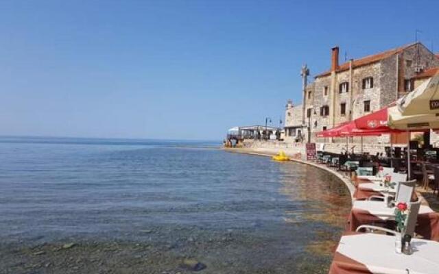 Seafront Apartment Jadri