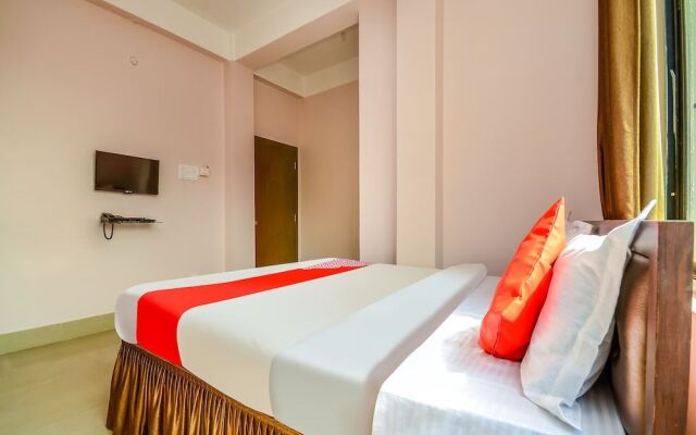 OYO 41030 Palacia Inn