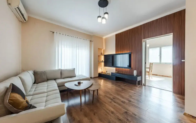 The Old-clock Apartment