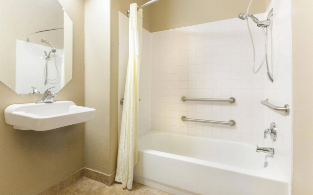 Lone Star Inn & Suites