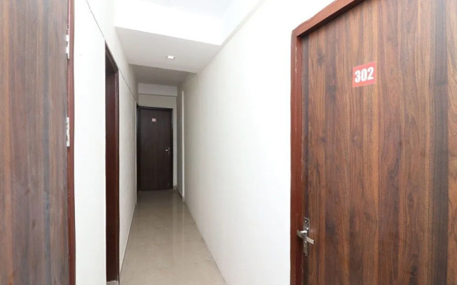 Mayesha Residency by OYO Rooms