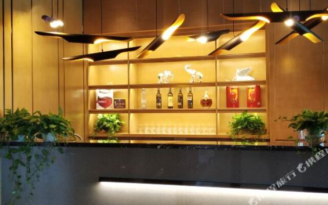 Yinhua Business Hotel (Zhuhai International Convention Center)