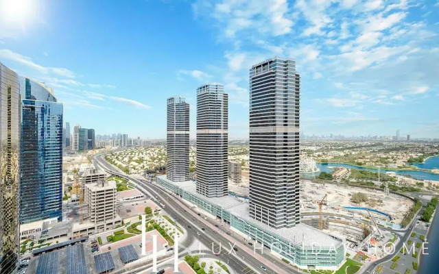 LUX  The Bonnington JLT Suite 2