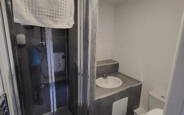Avenue Apartments