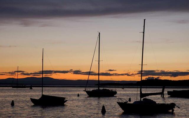 Hotel Champlain Burlington, Curio Collection by Hilton