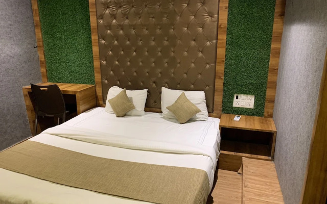Hotel Riva International - Near Nesco Center