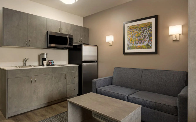 Microtel Inn & Suites By Wyndham Boisbriand