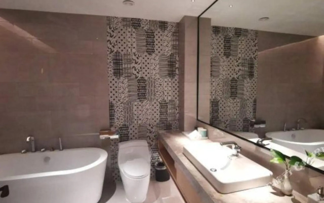 Guanlan Hotel (Fuzhou Mawei Chuanzheng Culture Scenic Area)