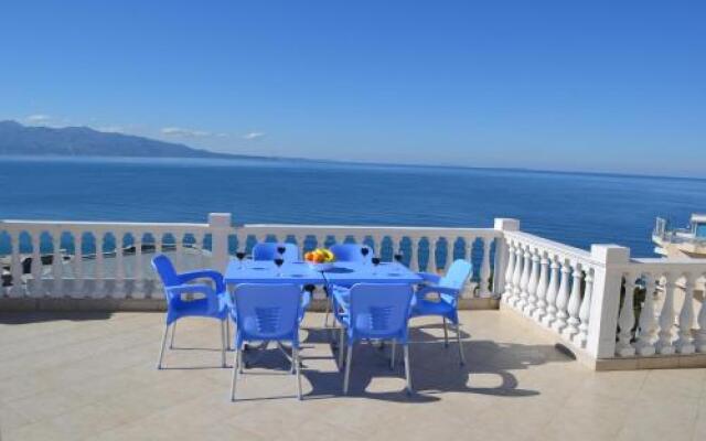 Sejdi Apartments