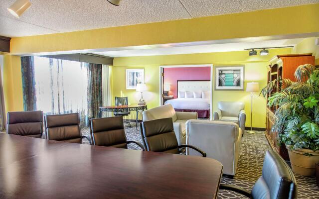 DoubleTree by Hilton Richmond - Midlothian