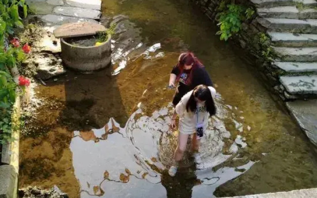 Li Keng Huaqiao Flowing Water Homestay