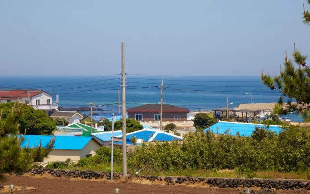 Fragrant Tree Pension