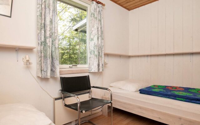 Cozy Holiday Home at Hals Jutland With Roofed Terrace