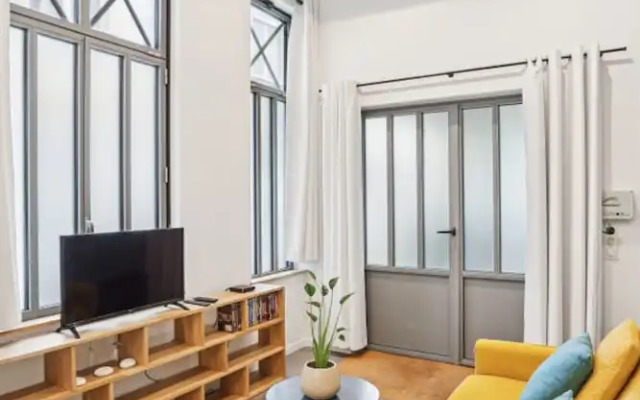 Lavie Maison House in the Marais Family