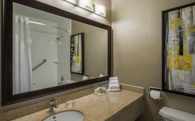 Holiday Inn & Suites Vancouver Downtown by IHG