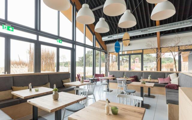 Comfortable Lodge With Hammock, Near the Beach