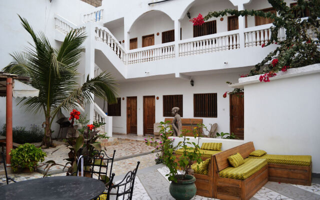 ViaVia Senegal Dakar - Hostel/Backpacker