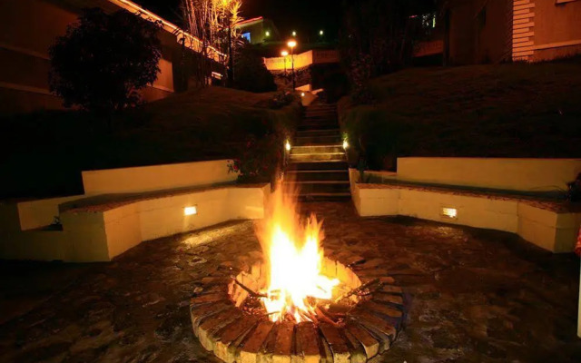 Mountain Retreat - A Hill Country Resort