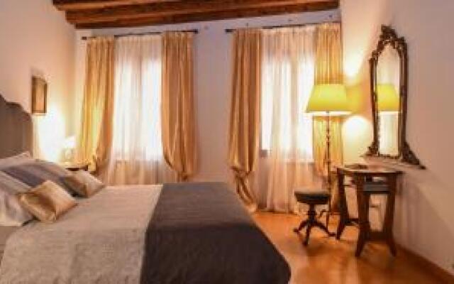 Leone Marciano Venice Apartment with independent and private entrance