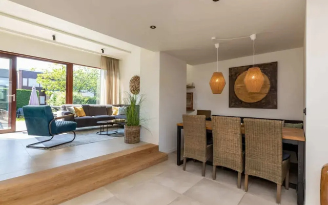Attractive Holiday Home, Sunny Garden, Near the Beach