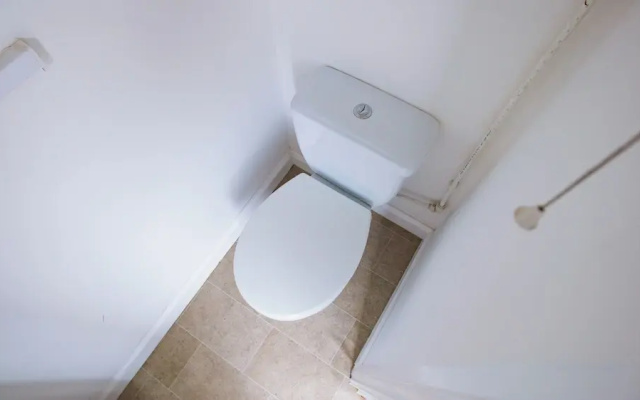 House-sleeps6-parking-garden-familly&contractors