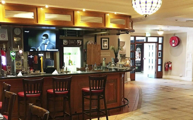 TF Royal Hotel