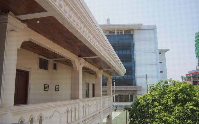 Lalco AR Hotel