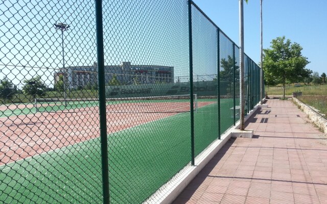 Lighthouse Luxe Estate Apart & Villas