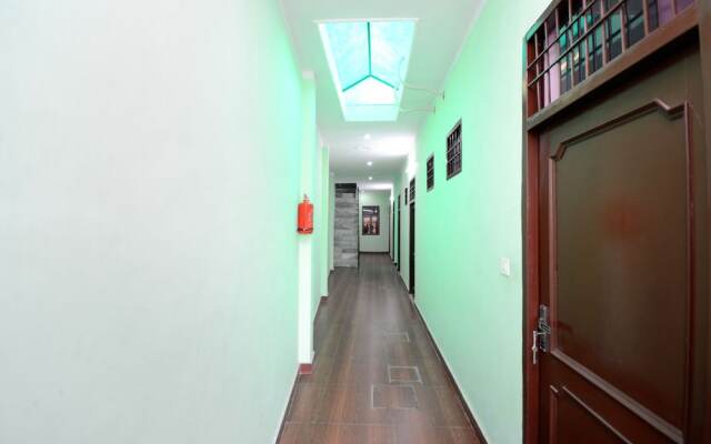 OYO 28097 Hotel Park View