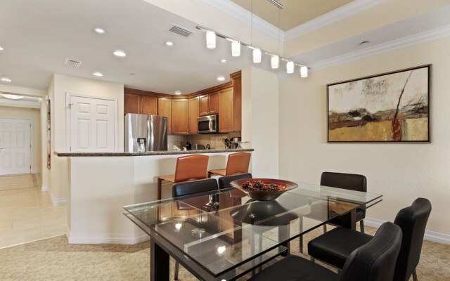 Rvh_323r Classic 3 Bedroom Condo