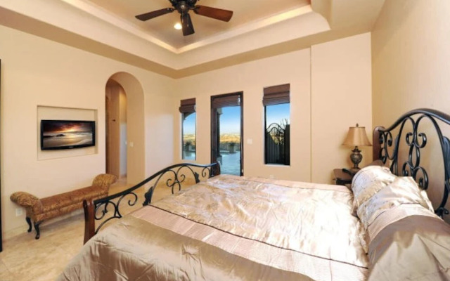 Tuscan Beauty With Incredible Views!