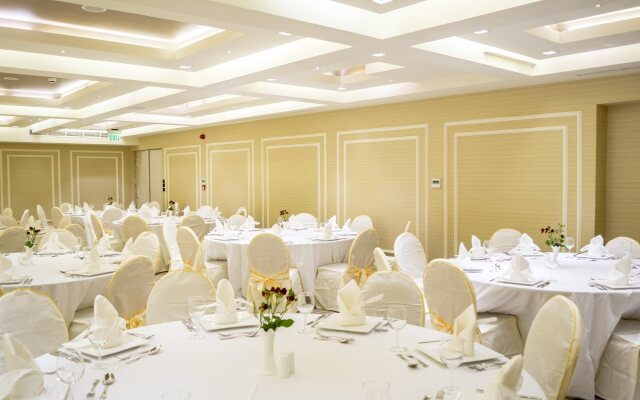Ivory Inn Hotel