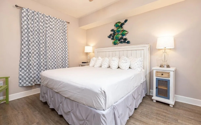 Seawind 809 3 Bedroom Condo