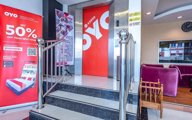 OYO 43959 Astana Hotel