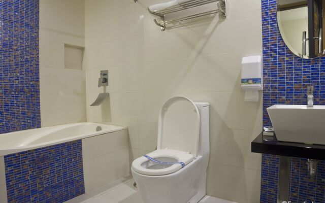 Hotel DreamWorld North EDSA