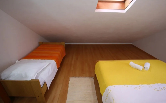 Neda - Perfect Location & Free Parking - A3