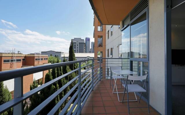 Extra Large 2 Bedroom Apartment in Melbournes Southbank