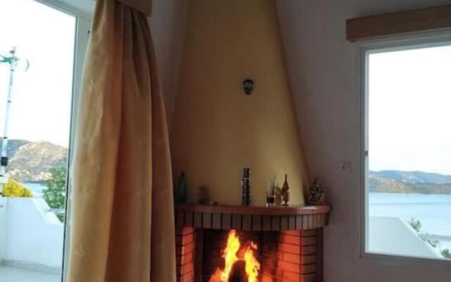 Penthouse Studio next to the Sea