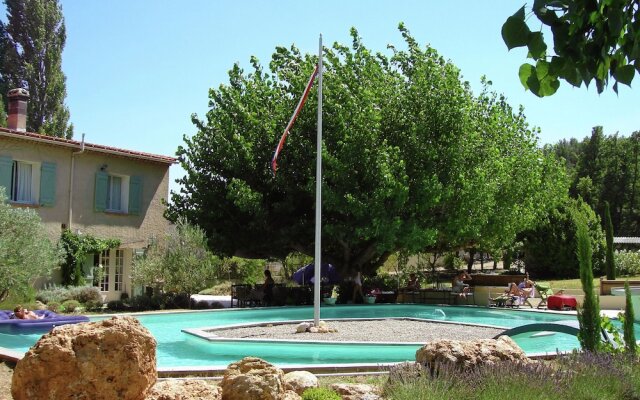 Plush Villa in Villecroze with Private Swimming Pool