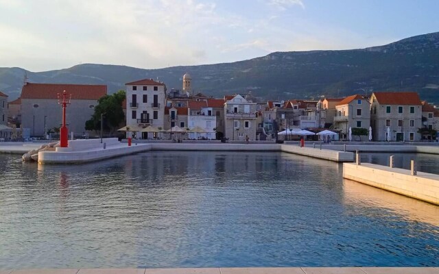 Kuca za Odmor u Kastelima s Pogledom na More