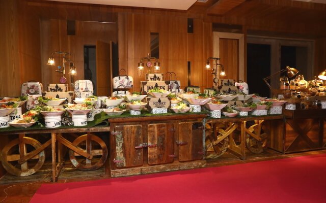 The Utsav Grand Banquets & Resort