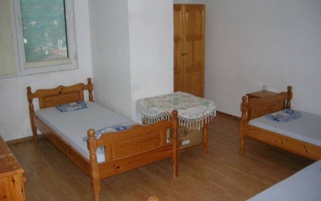 Hotel "Dvete Mecheta"