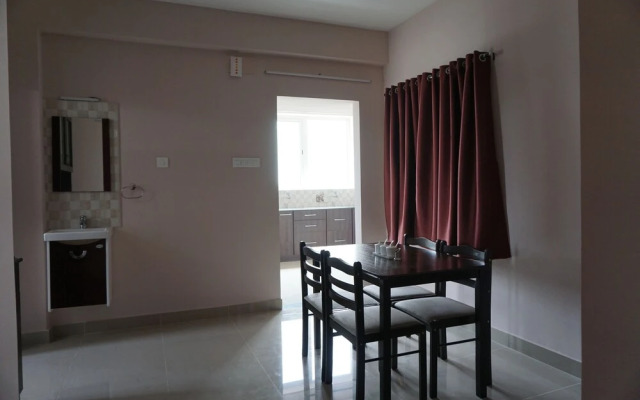 Solitaire Service Apartments