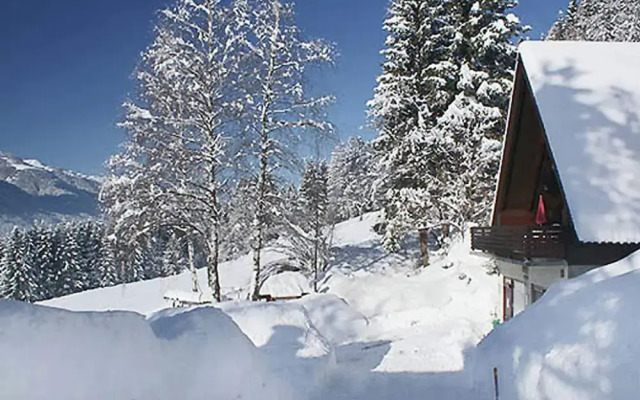Small Pet-friendly Holiday Park With Nassfeld Card in High Season