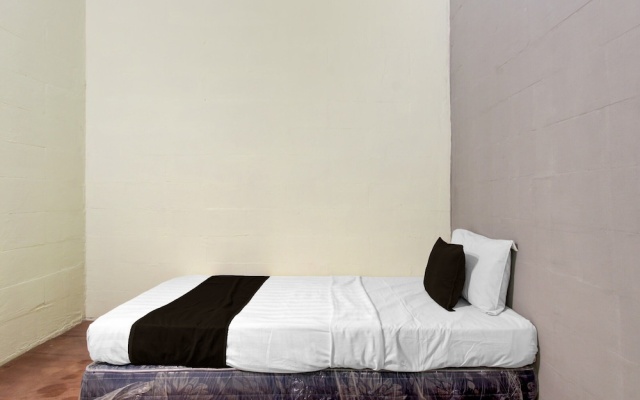 Chic Deluxe Twin Comfort Stay w/ Free Wifi – Guest Rooms – Semarang