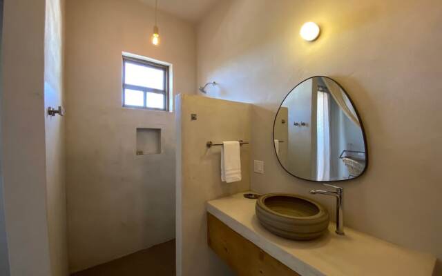 The Mantarraya Outpost Bed & Breakfast