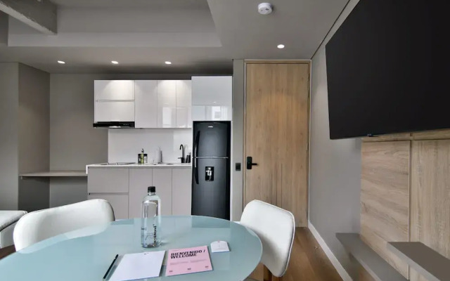 w Elegant 1BR w/ Great Deco in Unicentro