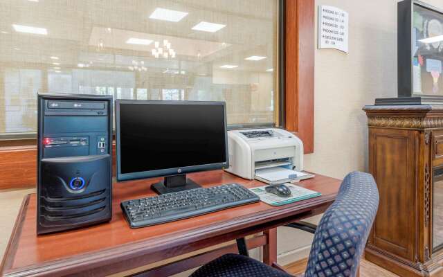 Quality Inn & Suites Zanesville City Center