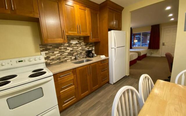 Sahara Courtyard Inn