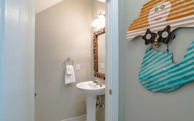 Living It Up 12B - 3 Br Condo